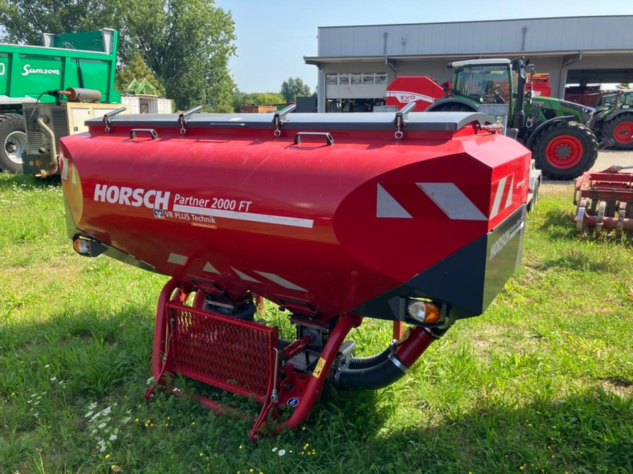 Horsch PARTNER 2000 FRONTTANK - Gübre serpme makinesi: fotoğraf 1 Horsch PARTNER 2000 FRONTTANK - Gübre serpme makinesi: fotoğraf 1