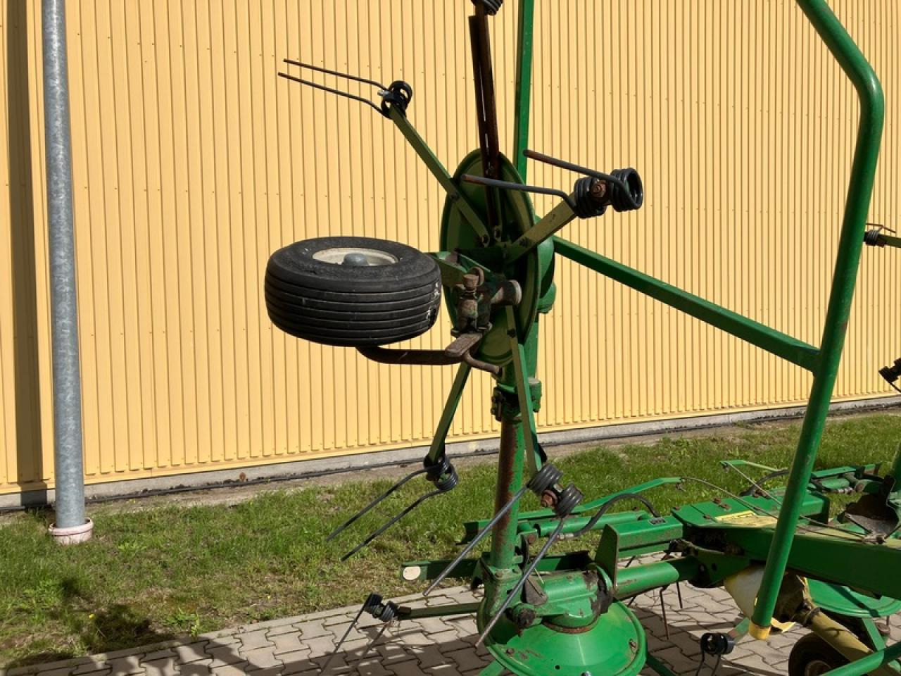 Kuhn GF 5001 MH - Ot toplama tırmığı: fotoğraf 5 Kuhn GF 5001 MH - Ot toplama tırmığı: fotoğraf 5