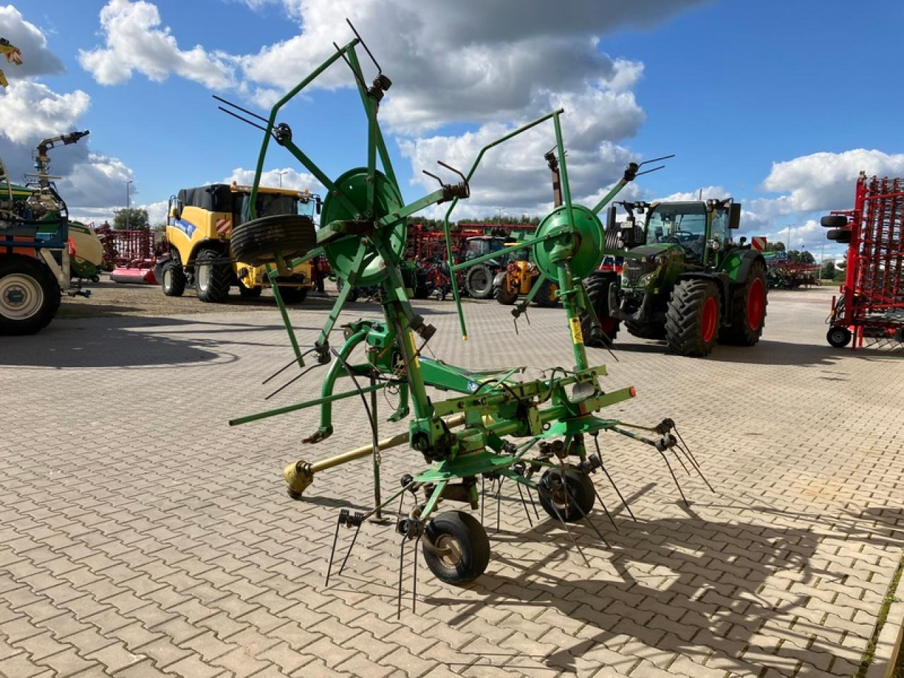 Kuhn GF 5001 MH - Ot toplama tırmığı: fotoğraf 2 Kuhn GF 5001 MH - Ot toplama tırmığı: fotoğraf 2