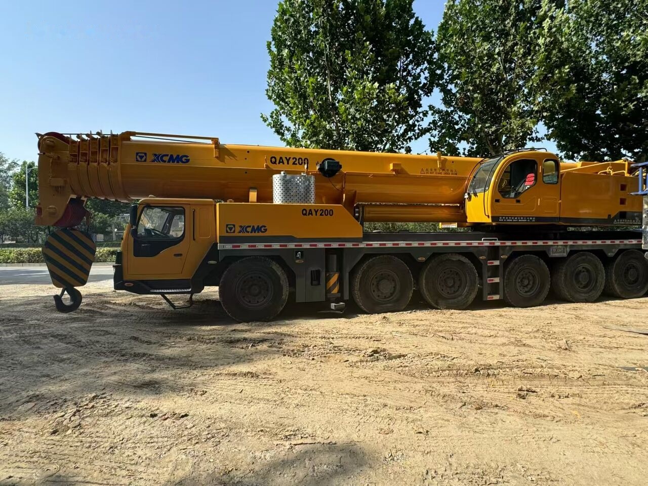 XCMG QAY200 200ton - Mobil vinç: fotoğraf 1 XCMG QAY200 200ton - Mobil vinç: fotoğraf 1