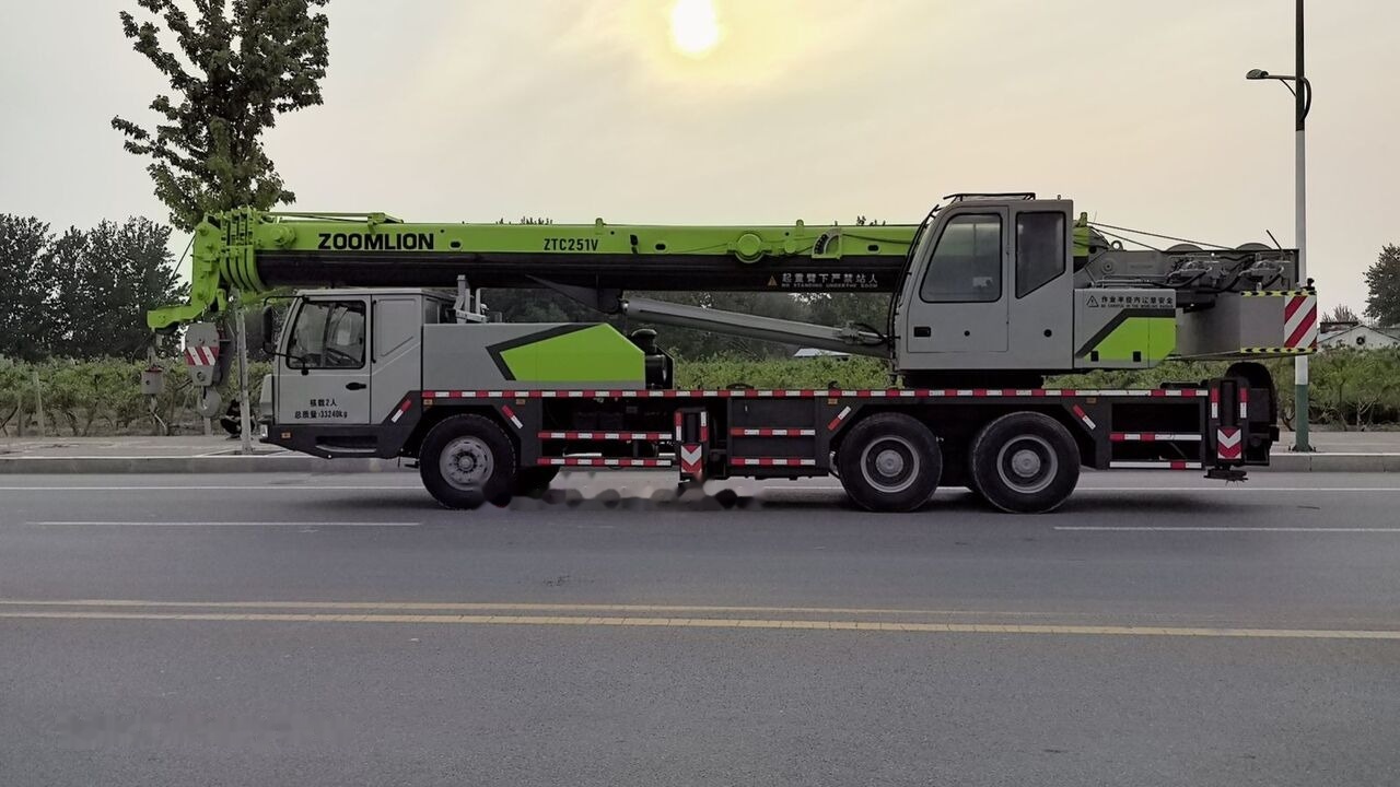 Zoomlion ZTC251V ZTC251V ZTC350 ZTV500 ZTC750 25T 25ton 35ton 50ton - Mobil vinç: fotoğraf 1 Zoomlion ZTC251V ZTC251V ZTC350 ZTV500 ZTC750 25T 25ton 35ton 50ton - Mobil vinç: fotoğraf 1