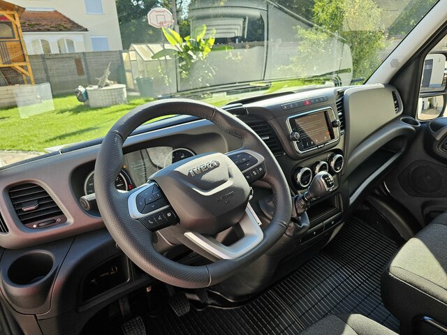 IVECO Daily 35S18 3.0 Koffer Voll-LED Navigation - Kapalı kasa kamyonet: fotoğraf 5 IVECO Daily 35S18 3.0 Koffer Voll-LED Navigation - Kapalı kasa kamyonet: fotoğraf 5