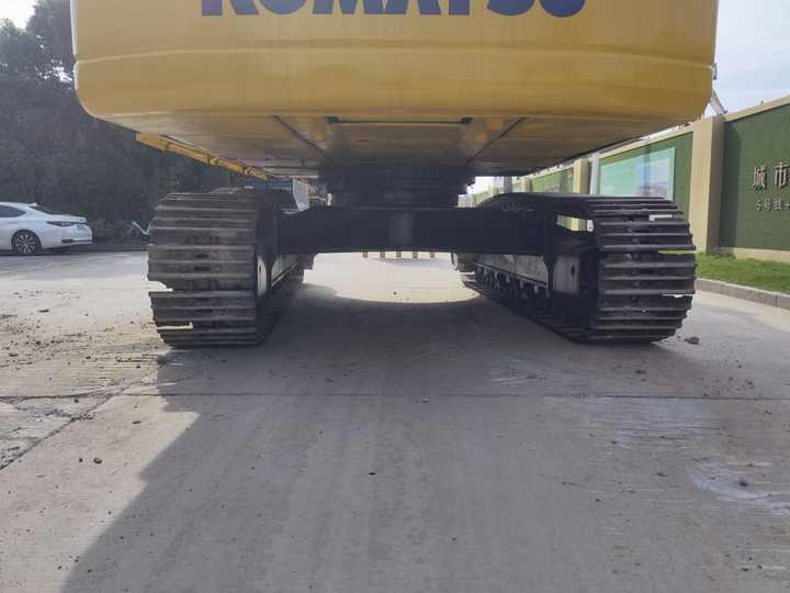 Available Used Komatsu Pc400-7 Crawler Excavator with cheap price Used Excavator for sale in shanghai yard - Paletli ekskavatör: fotoğraf 3 Available Used Komatsu Pc400-7 Crawler Excavator with cheap price Used Excavator for sale in shanghai yard - Paletli ekskavatör: fotoğraf 3