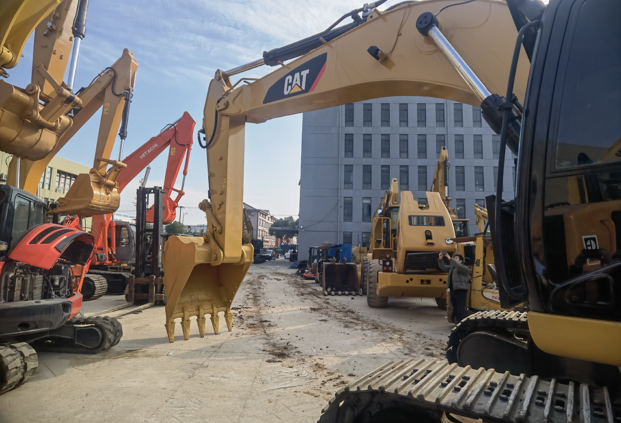 CAT 330D2L Excavator - Paletli ekskavatör: fotoğraf 5 CAT 330D2L Excavator - Paletli ekskavatör: fotoğraf 5