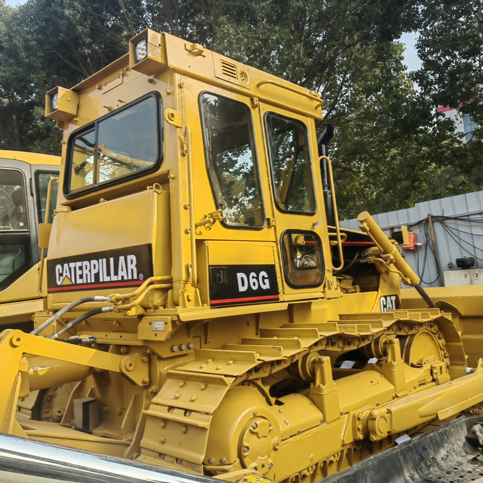 CAT D6G Bulldozer - Buldozer: fotoğraf 1 CAT D6G Bulldozer - Buldozer: fotoğraf 1