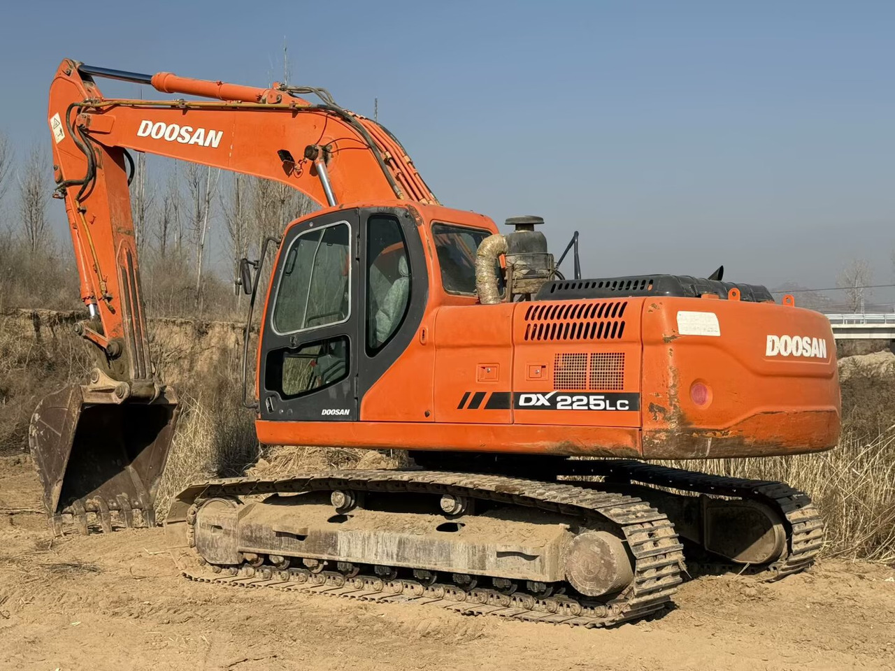 DOOSAN Doosan DX225LC Crawler excavator - Paletli ekskavatör: fotoğraf 1 DOOSAN Doosan DX225LC Crawler excavator - Paletli ekskavatör: fotoğraf 1