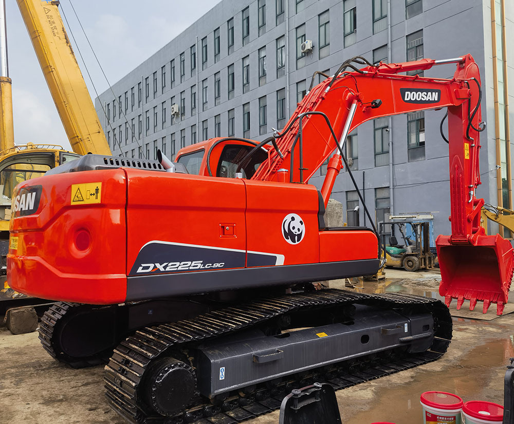 DOOSAN Doosan DX225LC Crawler excavator - Paletli ekskavatör: fotoğraf 1 DOOSAN Doosan DX225LC Crawler excavator - Paletli ekskavatör: fotoğraf 1