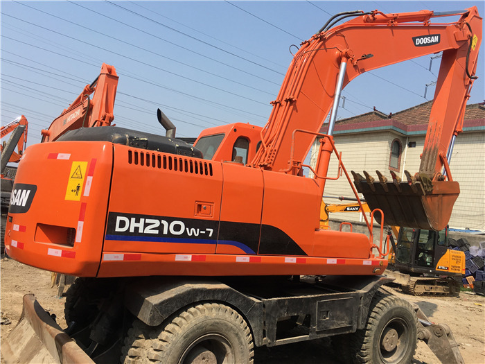 Doosan DH210w-7 wheel excavator - Tekerlekli ekskavatör: fotoğraf 5 Doosan DH210w-7 wheel excavator - Tekerlekli ekskavatör: fotoğraf 5