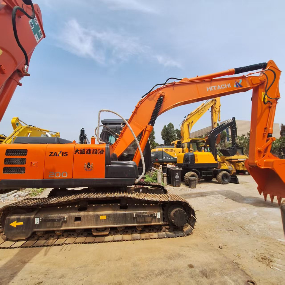 Hitachi ZX200 Excavator - Paletli ekskavatör: fotoğraf 1 Hitachi ZX200 Excavator - Paletli ekskavatör: fotoğraf 1