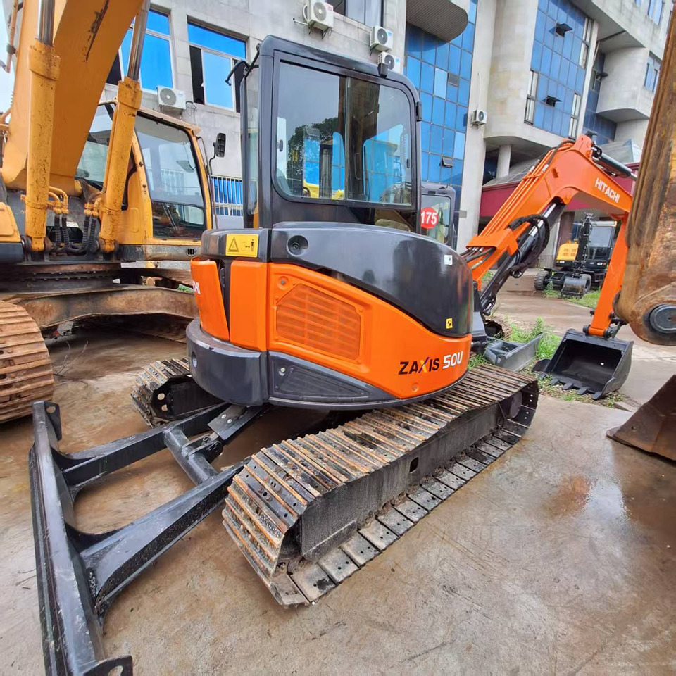 Hitachi ZX50 Excavator - Paletli ekskavatör: fotoğraf 1 Hitachi ZX50 Excavator - Paletli ekskavatör: fotoğraf 1