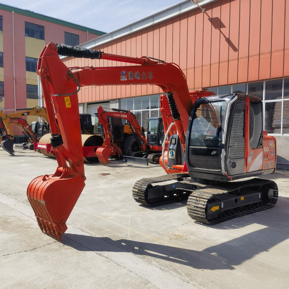 Hitachi ZX60 Excavator - Paletli ekskavatör: fotoğraf 3 Hitachi ZX60 Excavator - Paletli ekskavatör: fotoğraf 3