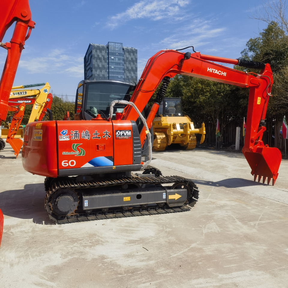 Hitachi ZX60 Excavator - Paletli ekskavatör: fotoğraf 2 Hitachi ZX60 Excavator - Paletli ekskavatör: fotoğraf 2