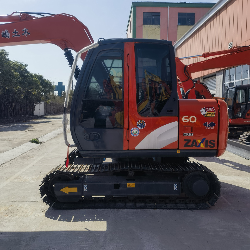 Hitachi ZX60 Excavator - Paletli ekskavatör: fotoğraf 3 Hitachi ZX60 Excavator - Paletli ekskavatör: fotoğraf 3
