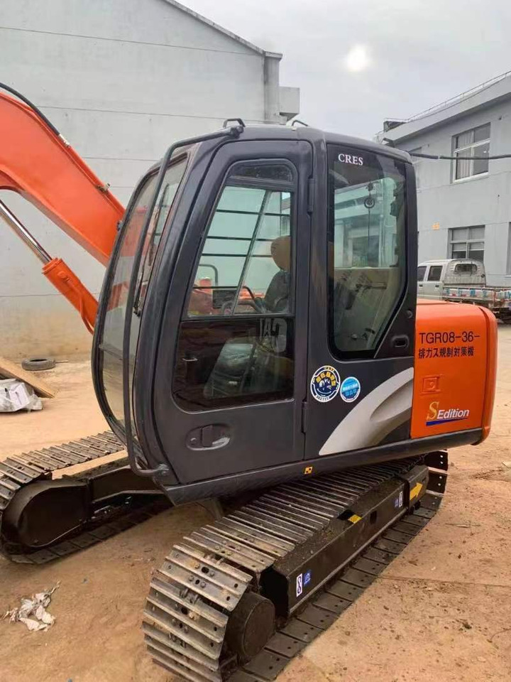 Hitachi ZX70 Excavator - Paletli ekskavatör: fotoğraf 2 Hitachi ZX70 Excavator - Paletli ekskavatör: fotoğraf 2