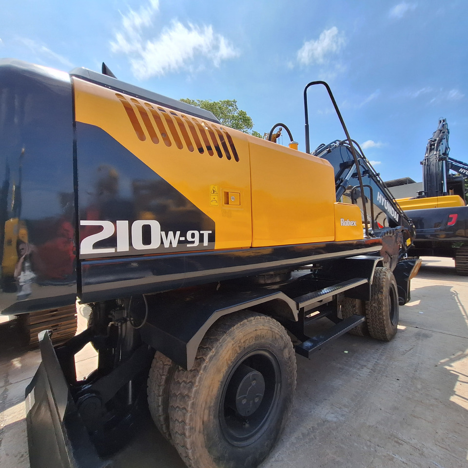 Hyundai 210w-9T wheel excavator - Tekerlekli ekskavatör: fotoğraf 5 Hyundai 210w-9T wheel excavator - Tekerlekli ekskavatör: fotoğraf 5