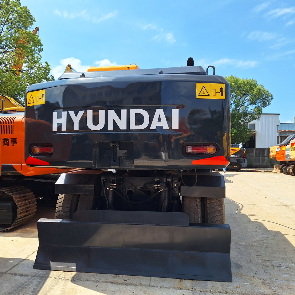 Hyundai 210w-9T wheel excavator - Tekerlekli ekskavatör: fotoğraf 3 Hyundai 210w-9T wheel excavator - Tekerlekli ekskavatör: fotoğraf 3