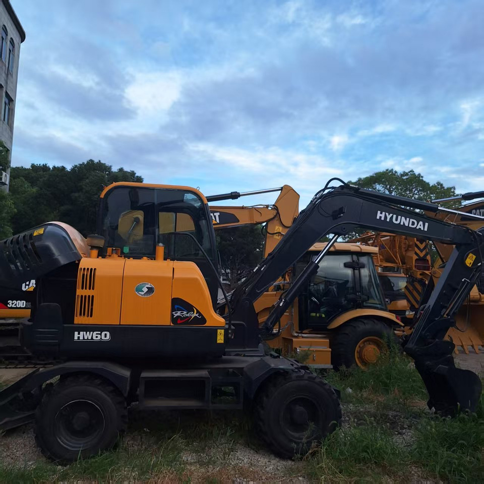 Hyundai HW60 excavator - Tekerlekli ekskavatör: fotoğraf 5 Hyundai HW60 excavator - Tekerlekli ekskavatör: fotoğraf 5