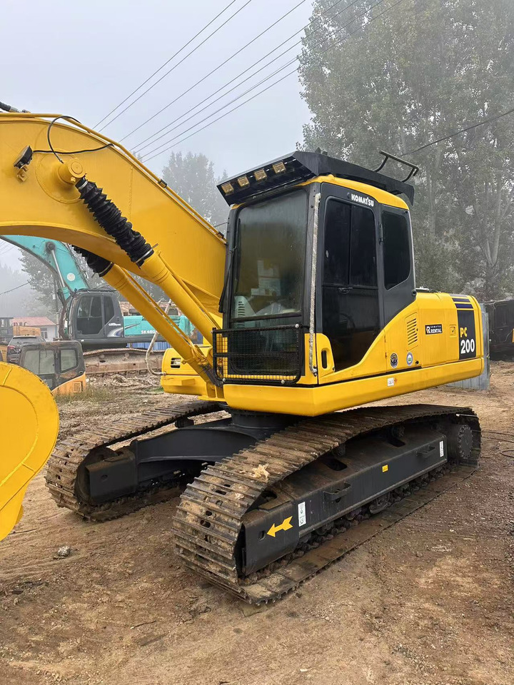Komatsu PC200-7 excavator - Paletli ekskavatör: fotoğraf 1 Komatsu PC200-7 excavator - Paletli ekskavatör: fotoğraf 1