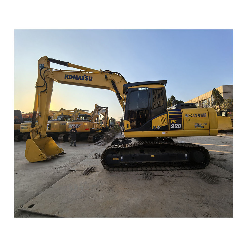 Komatsu PC220-7 - Paletli ekskavatör: fotoğraf 5 Komatsu PC220-7 - Paletli ekskavatör: fotoğraf 5