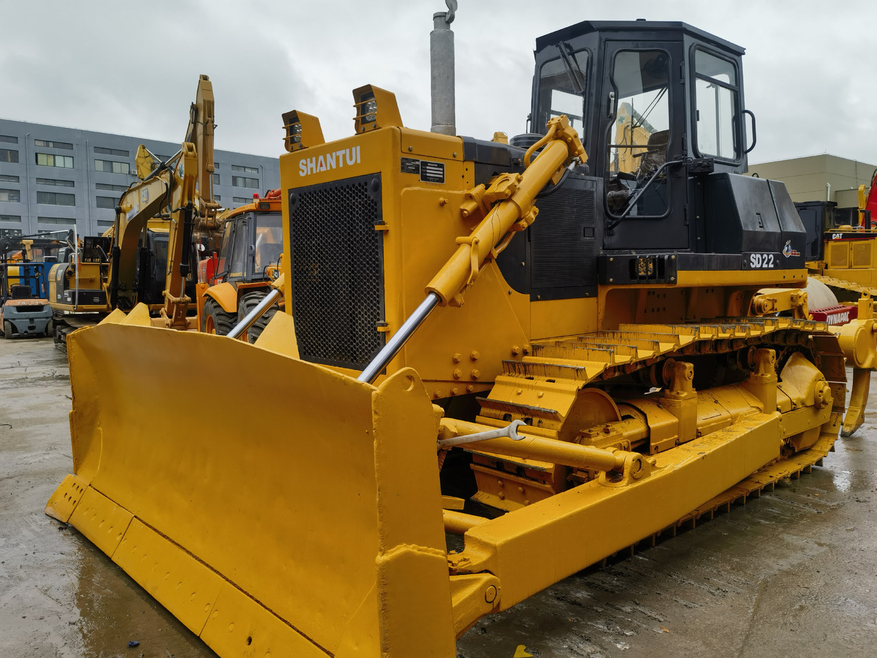 Shantui SD22 bulldozer - Buldozer: fotoğraf 3 Shantui SD22 bulldozer - Buldozer: fotoğraf 3