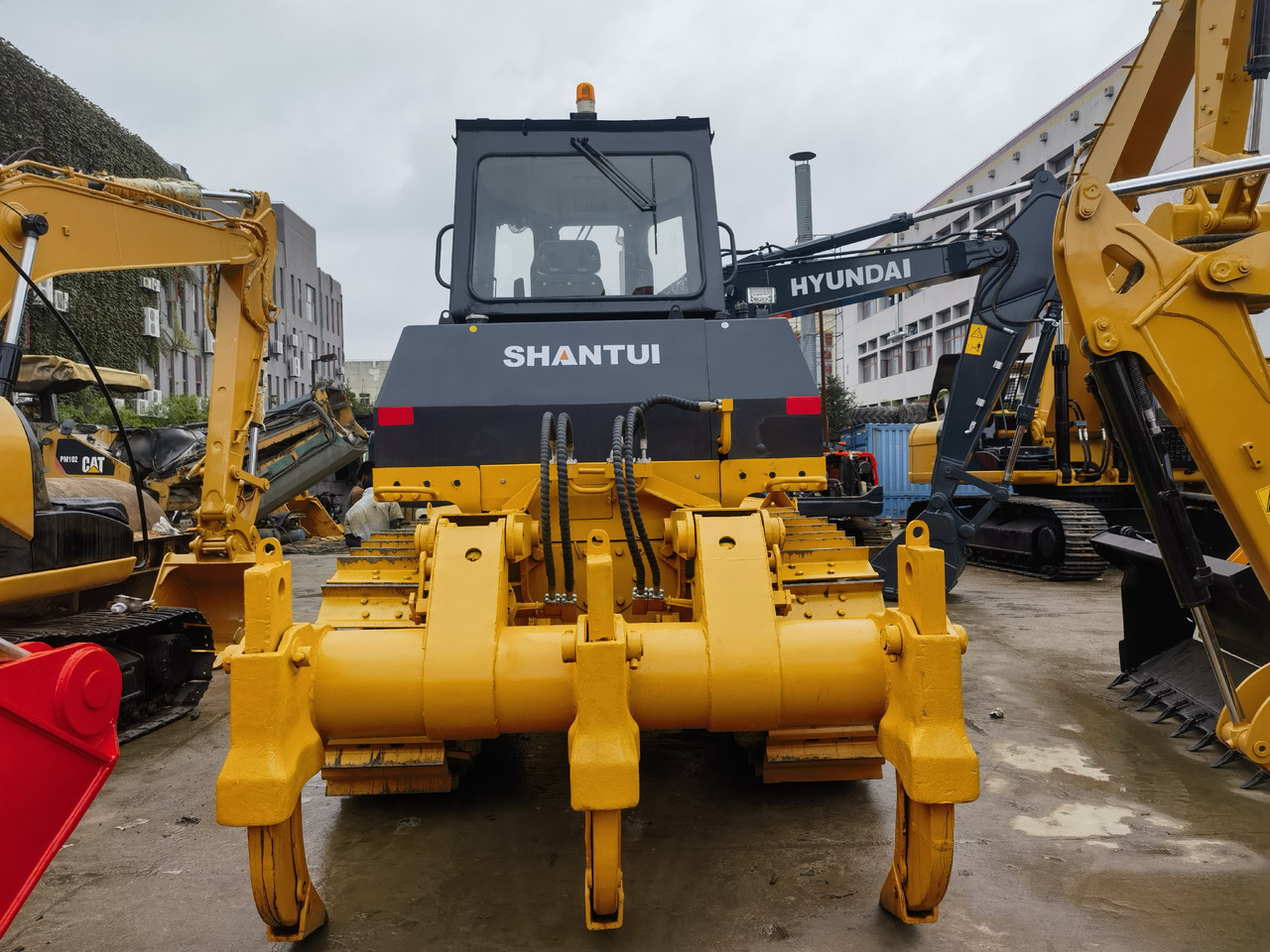 Shantui SD22 bulldozer - Buldozer: fotoğraf 5 Shantui SD22 bulldozer - Buldozer: fotoğraf 5