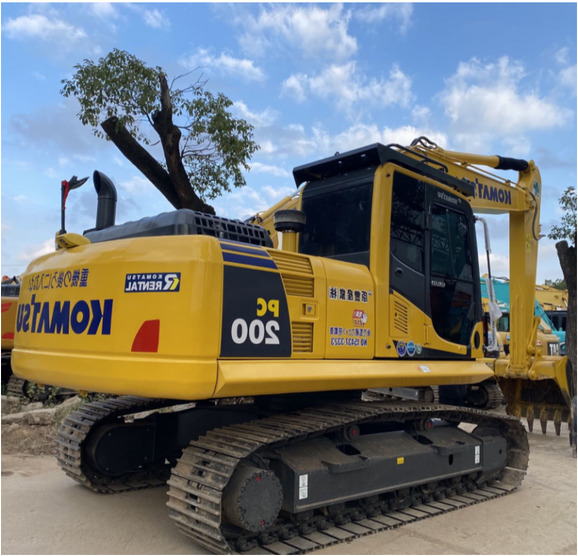 Used Excavators Komatsu PC200-8 Second Hand Crawler Digger komatsu pc200-8 pc220-8 with fast delivery for Sale - Paletli ekskavatör: fotoğraf 1 Used Excavators Komatsu PC200-8 Second Hand Crawler Digger komatsu pc200-8 pc220-8 with fast delivery for Sale - Paletli ekskavatör: fotoğraf 1