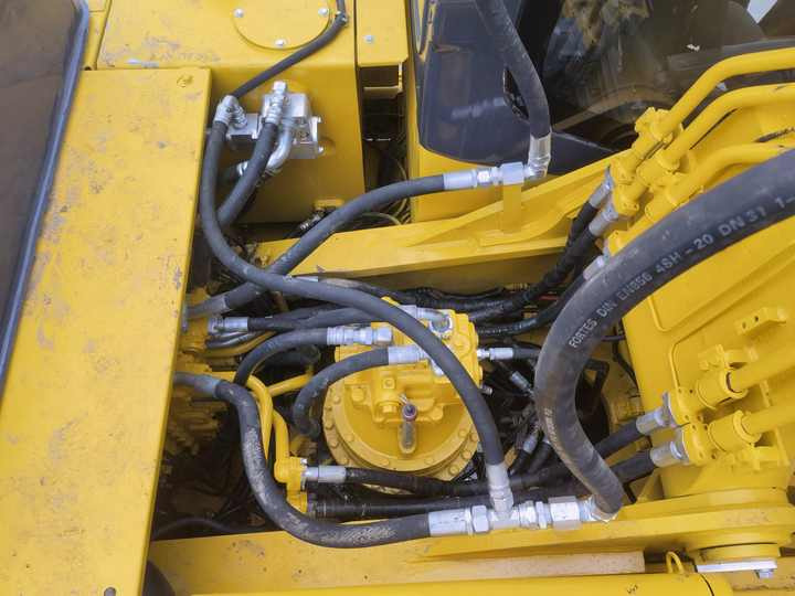 Used Komatsu excavator PC220-8 second hand hydraulic crawler excavator PC400-7 for sale finansal kiralama Used Komatsu excavator PC220-8 second hand hydraulic crawler excavator PC400-7 for sale: fotoğraf 6