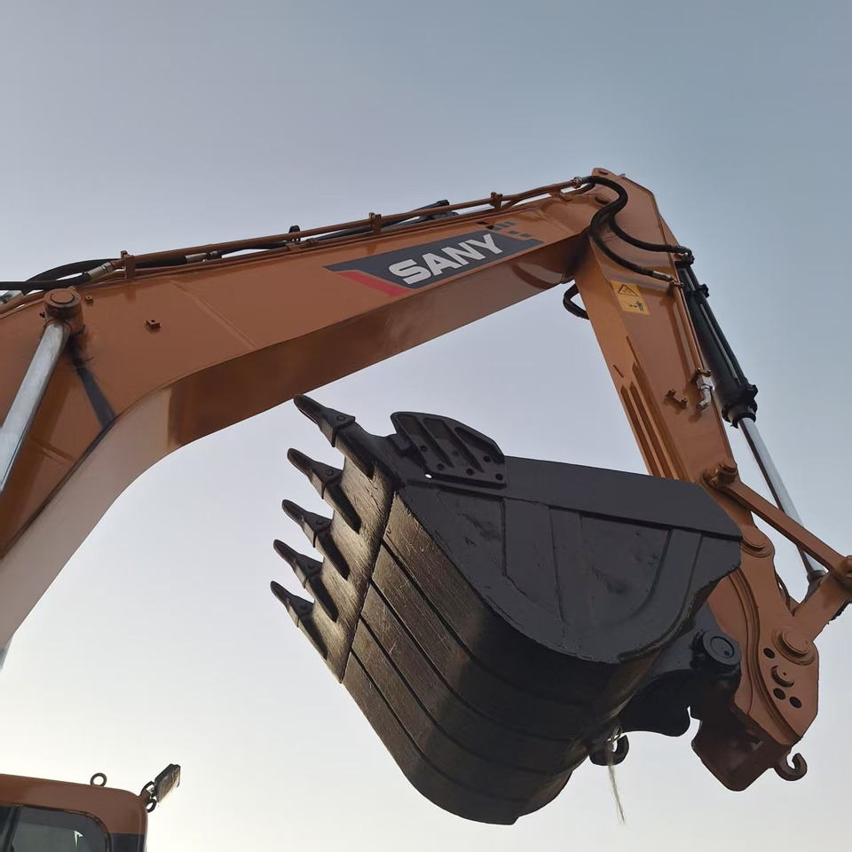 Used SANY 215c Excavator - Paletli ekskavatör: fotoğraf 2 Used SANY 215c Excavator - Paletli ekskavatör: fotoğraf 2