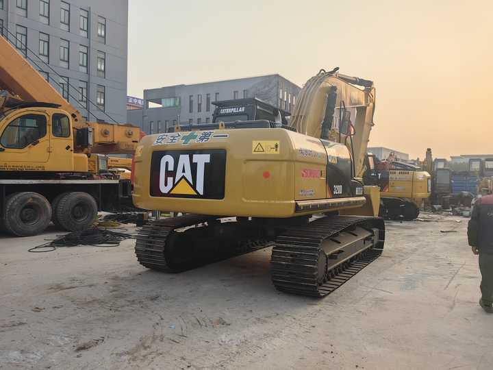 Used excavator cat320 Japan brand Used CAT 320 Excavator Caterpillar 320D Crawler Excavator CAT320 used digger for sale - Paletli ekskavatör: fotoğraf 2 Used excavator cat320 Japan brand Used CAT 320 Excavator Caterpillar 320D Crawler Excavator CAT320 used digger for sale - Paletli ekskavatör: fotoğraf 2