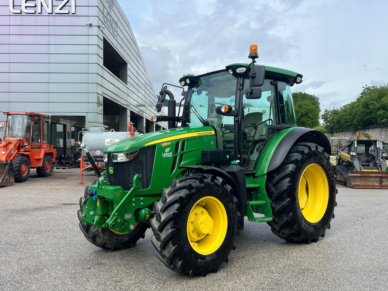 JOHN DEERE 5115R - Traktör: fotoğraf 2 JOHN DEERE 5115R - Traktör: fotoğraf 2