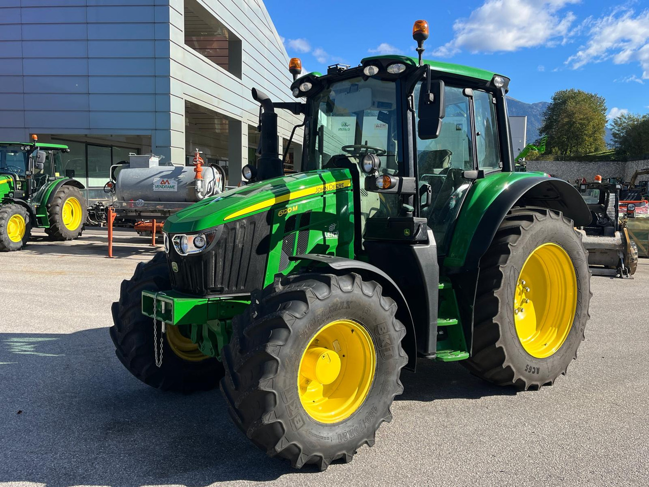 JOHN DEERE 6120 M - Traktör: fotoğraf 2 JOHN DEERE 6120 M - Traktör: fotoğraf 2