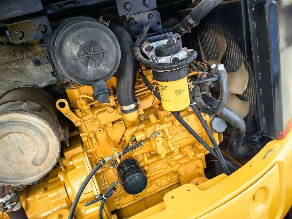 CAT 304 - Mini ekskavatör: fotoğraf 2 CAT 304 - Mini ekskavatör: fotoğraf 2