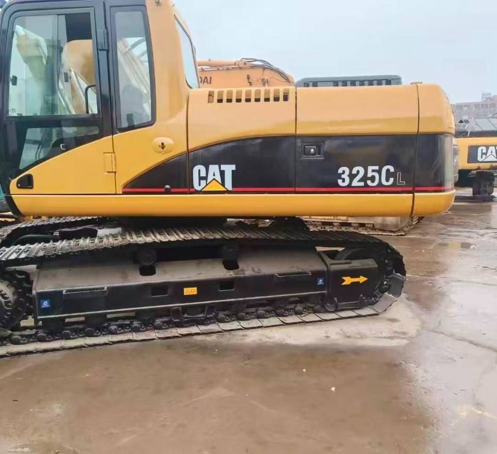 CAT 325 C - Paletli ekskavatör: fotoğraf 1 CAT 325 C - Paletli ekskavatör: fotoğraf 1