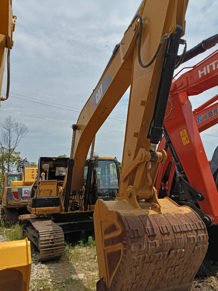 CAT 325 D - Paletli ekskavatör: fotoğraf 1 CAT 325 D - Paletli ekskavatör: fotoğraf 1