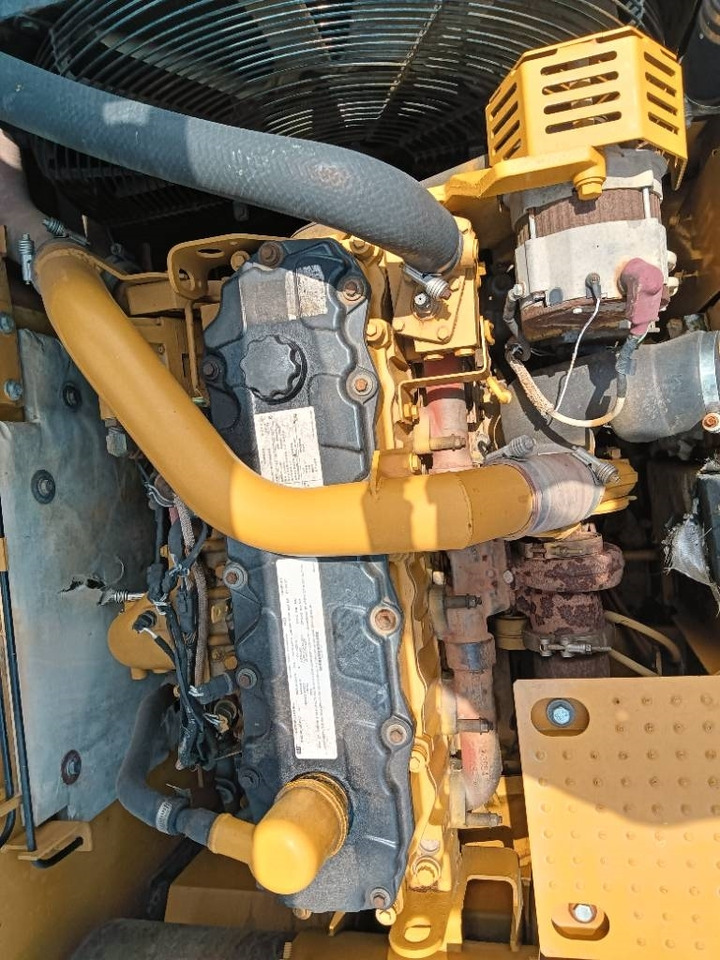 CAT 325 D - Paletli ekskavatör: fotoğraf 4 CAT 325 D - Paletli ekskavatör: fotoğraf 4