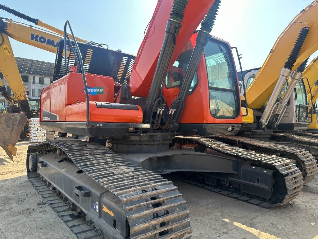 Doosan 300-7 - Paletli ekskavatör: fotoğraf 2 Doosan 300-7 - Paletli ekskavatör: fotoğraf 2
