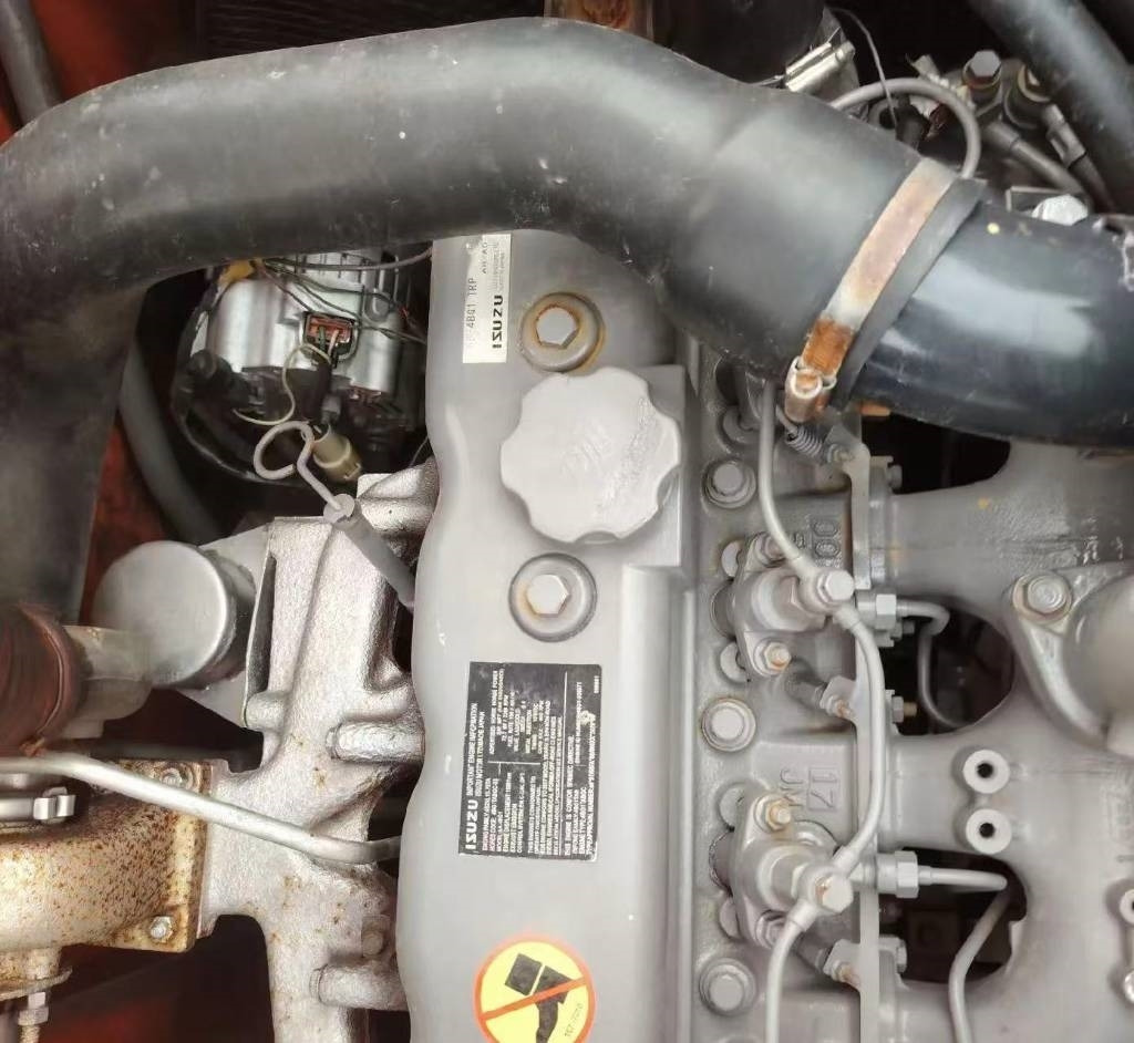 Hitachi 135US - Paletli ekskavatör: fotoğraf 2 Hitachi 135US - Paletli ekskavatör: fotoğraf 2