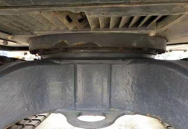 Hitachi 30 - Paletli ekskavatör: fotoğraf 3 Hitachi 30 - Paletli ekskavatör: fotoğraf 3