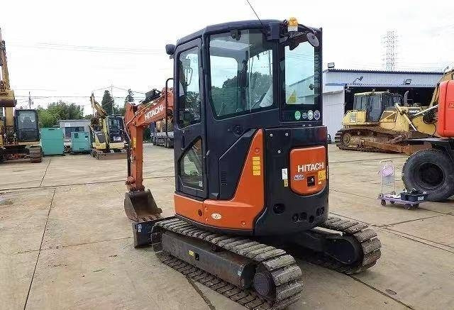 Hitachi 30 - Paletli ekskavatör: fotoğraf 1 Hitachi 30 - Paletli ekskavatör: fotoğraf 1