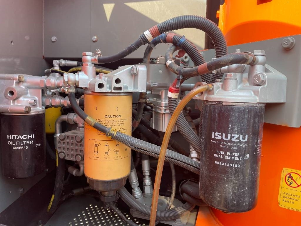 Hitachi ZX 130 - Paletli ekskavatör: fotoğraf 4 Hitachi ZX 130 - Paletli ekskavatör: fotoğraf 4