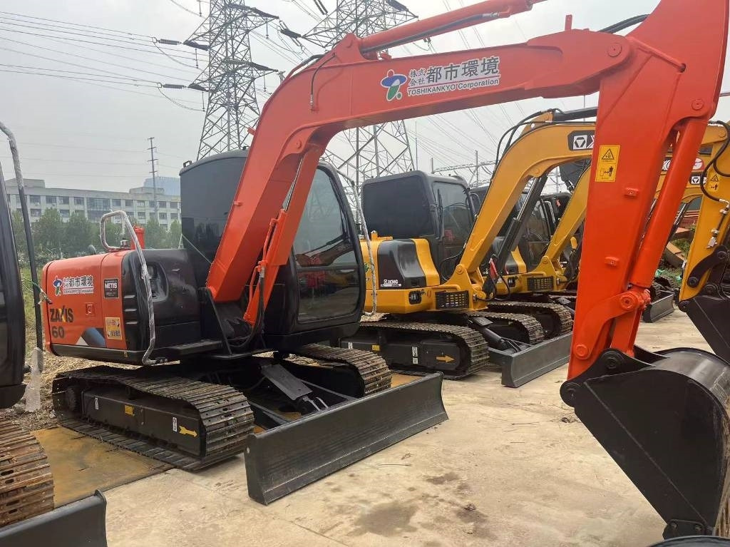 Hitachi ZX 60 - Mini ekskavatör: fotoğraf 1 Hitachi ZX 60 - Mini ekskavatör: fotoğraf 1
