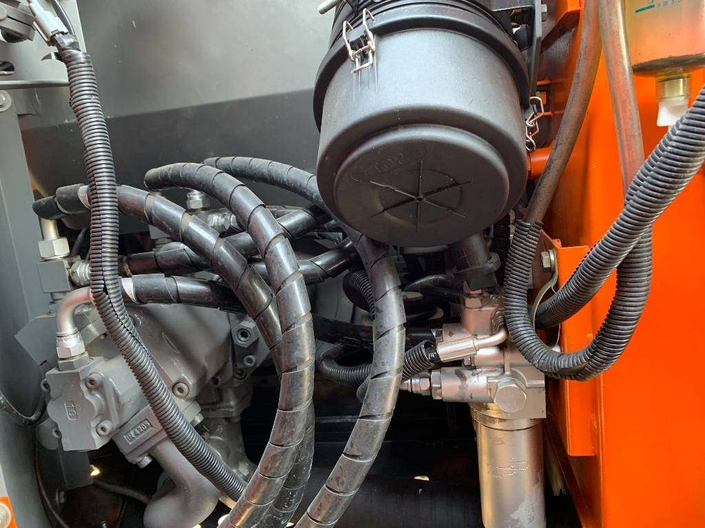 Hitachi ZX 70 - Mini ekskavatör: fotoğraf 5 Hitachi ZX 70 - Mini ekskavatör: fotoğraf 5