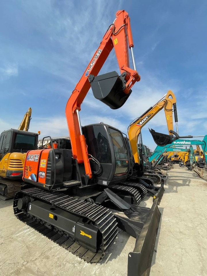 Hitachi Zaxis 70 - Paletli ekskavatör: fotoğraf 4 Hitachi Zaxis 70 - Paletli ekskavatör: fotoğraf 4