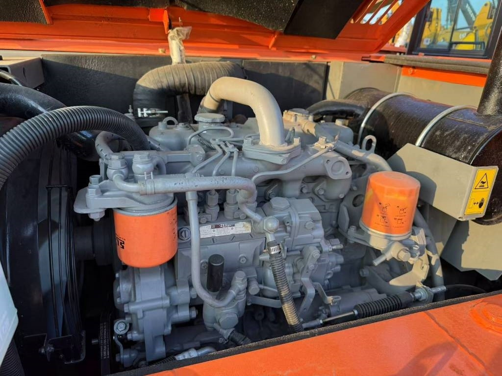 Hitachi Zaxis 70 - Paletli ekskavatör: fotoğraf 5 Hitachi Zaxis 70 - Paletli ekskavatör: fotoğraf 5
