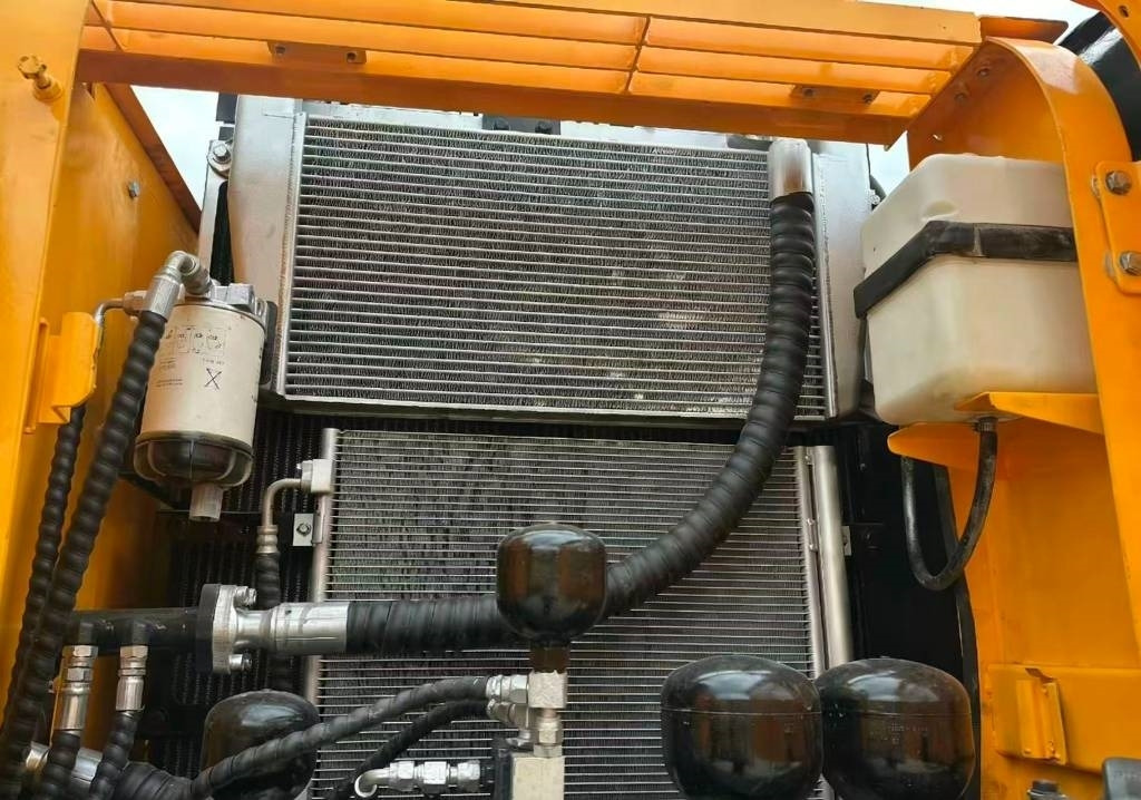 Hyundai 210W -9 - Tekerlekli ekskavatör: fotoğraf 4 Hyundai 210W -9 - Tekerlekli ekskavatör: fotoğraf 4