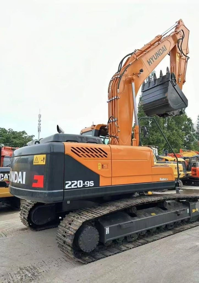 Hyundai 220-9 - Paletli ekskavatör: fotoğraf 5 Hyundai 220-9 - Paletli ekskavatör: fotoğraf 5