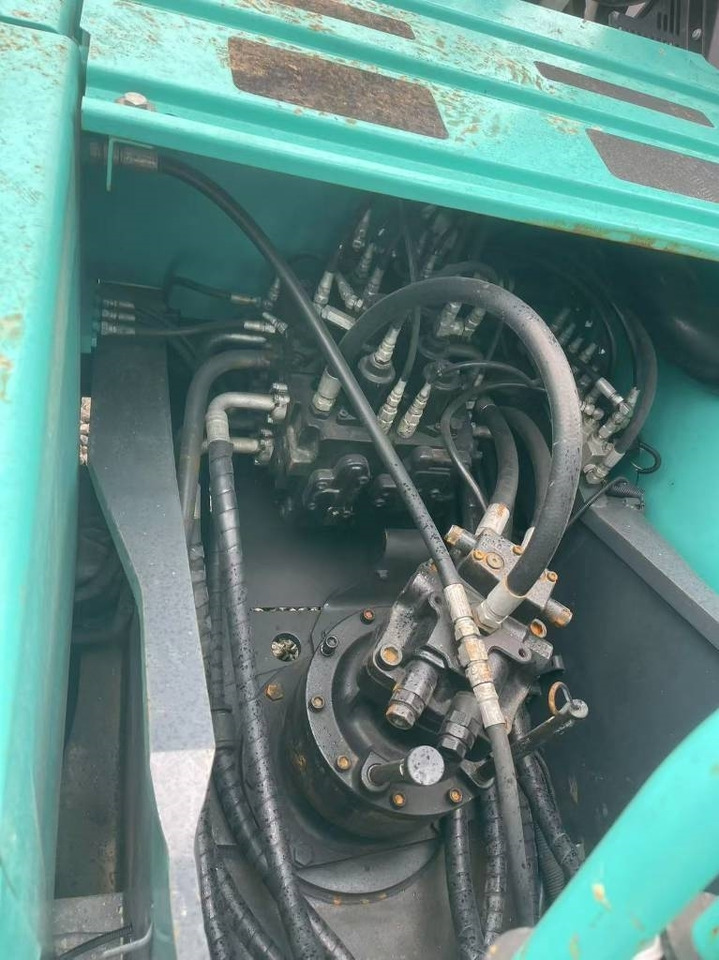Kobelco 200 - Paletli ekskavatör: fotoğraf 4 Kobelco 200 - Paletli ekskavatör: fotoğraf 4