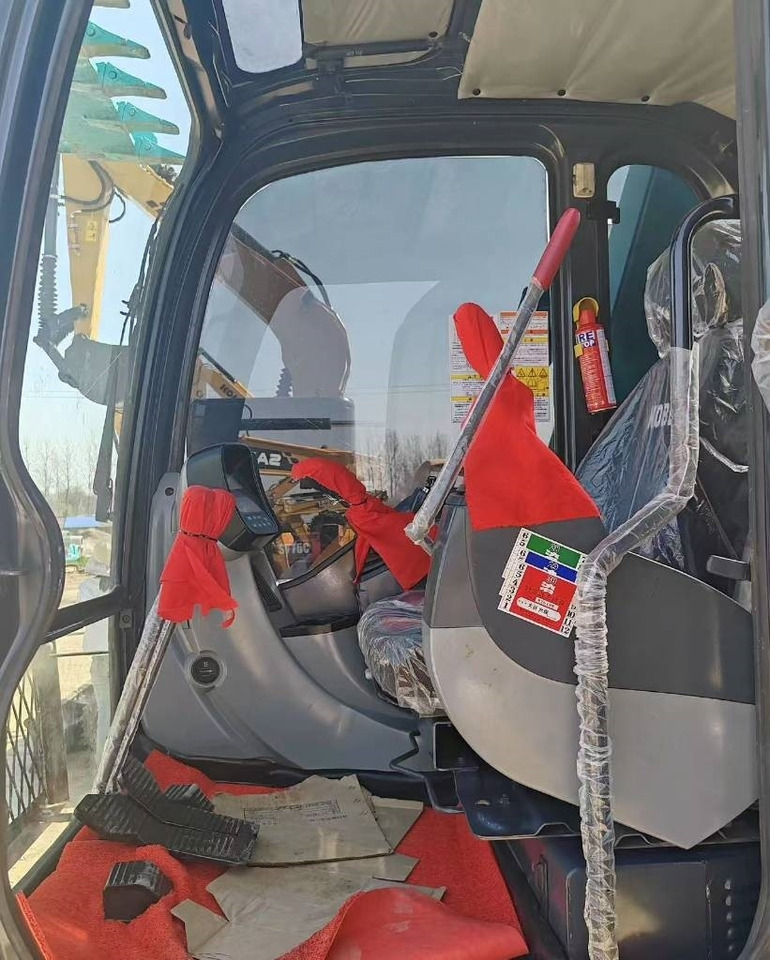 Kobelco 75  - Paletli ekskavatör: fotoğraf 4 Kobelco 75  - Paletli ekskavatör: fotoğraf 4