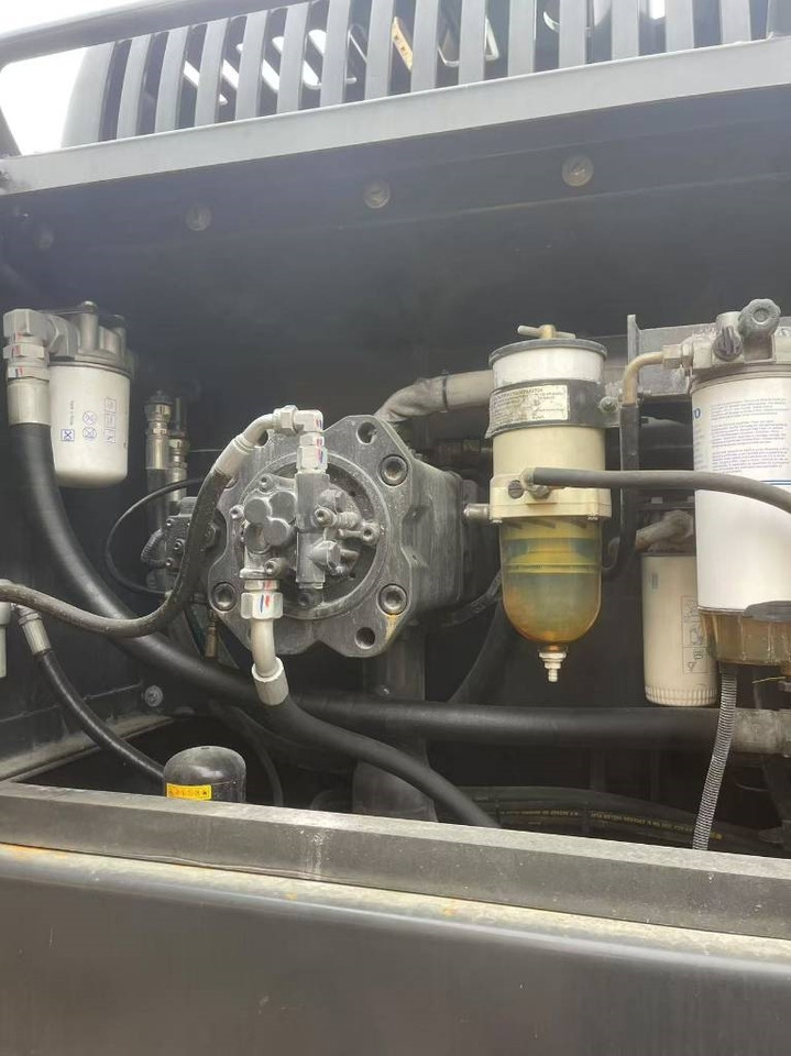 Volvo EC 350 E - Paletli ekskavatör: fotoğraf 3 Volvo EC 350 E - Paletli ekskavatör: fotoğraf 3