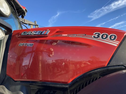 Case IH OPTUM 300 CVX - Traktör: fotoğraf 3 Case IH OPTUM 300 CVX - Traktör: fotoğraf 3